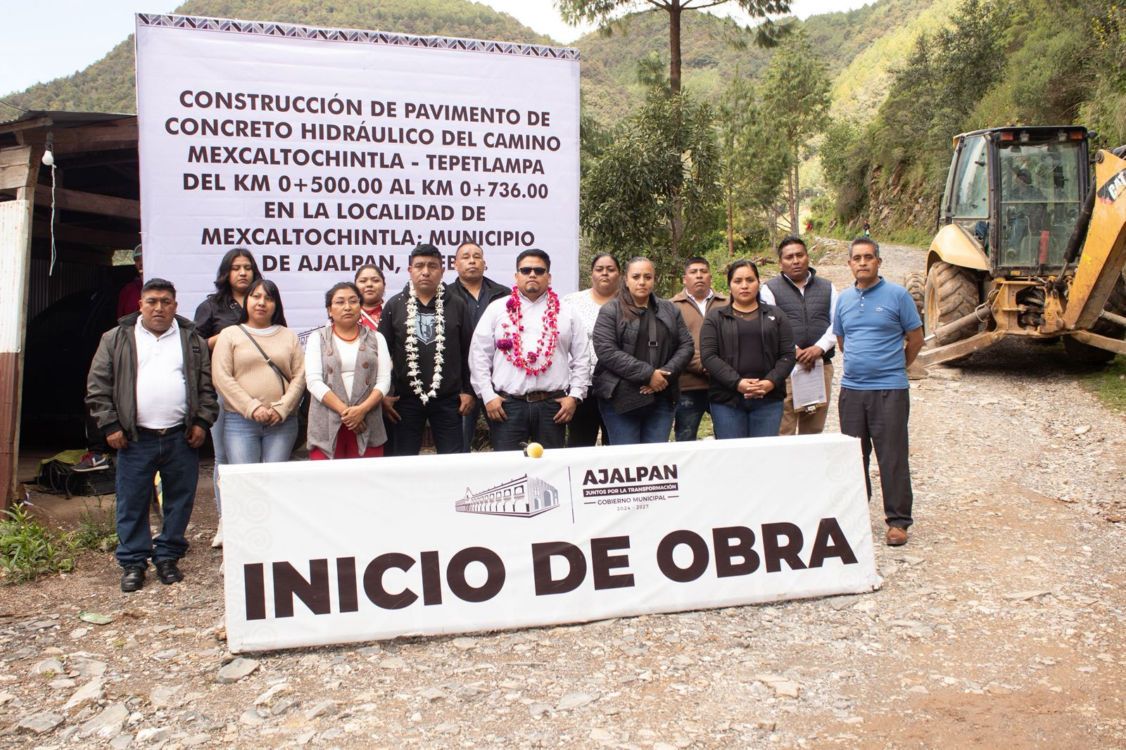 BANDERAZO DE INICIO DE OBRA EN MEXCALTOCHINTLA- TEPETLAMPA