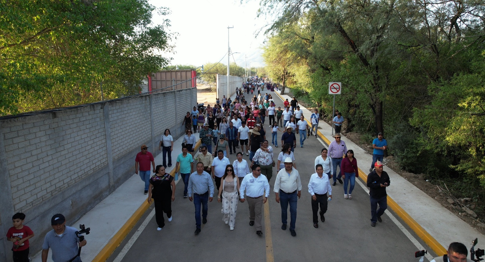 ACOMPAÑADO DEL SECRETARIO DE BIENESTAR, FAUSTINO SORIANO INAUGURA MAGNA OBRA EN AJALPAN